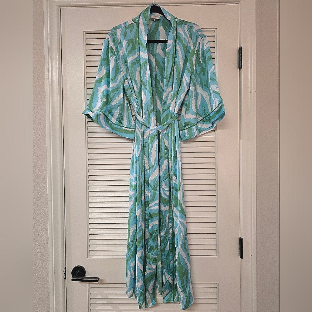 Diane Von Furstenberg - Long Lightweight Satin Blue/White/Green Robe